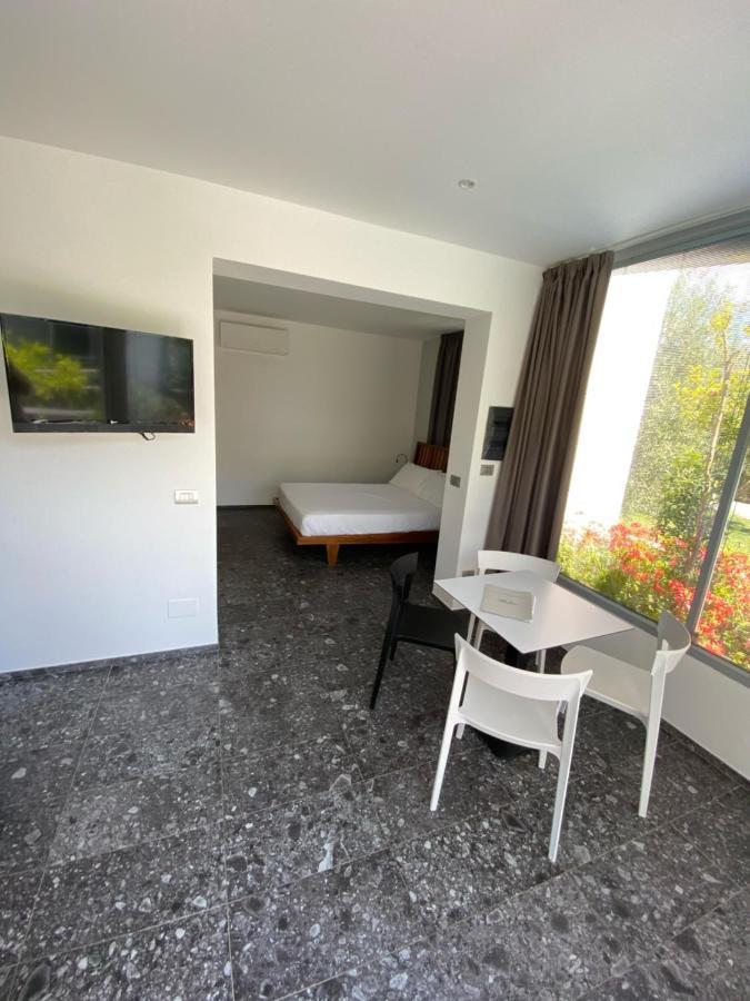 Hotel Torre Santamaria Resort Mattinata Exteriör bild
