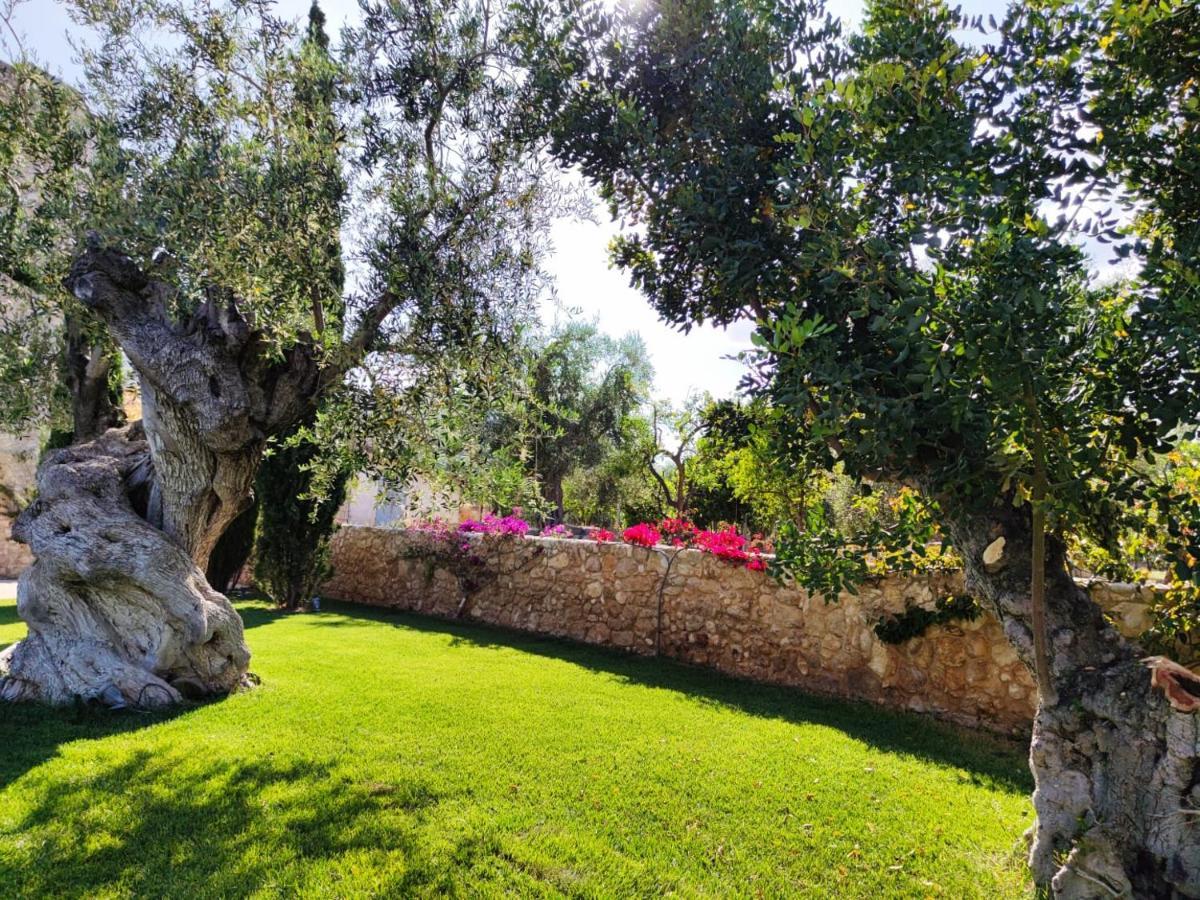 Hotel Torre Santamaria Resort Mattinata Exteriör bild
