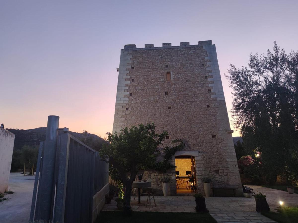 Hotel Torre Santamaria Resort Mattinata Exteriör bild