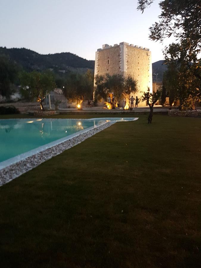 Hotel Torre Santamaria Resort Mattinata Exteriör bild