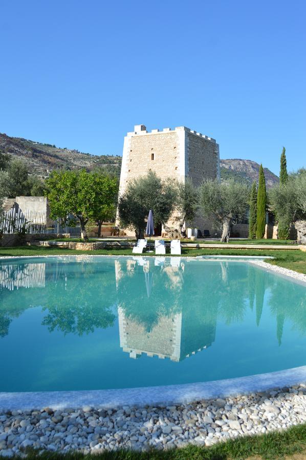 Hotel Torre Santamaria Resort Mattinata Exteriör bild